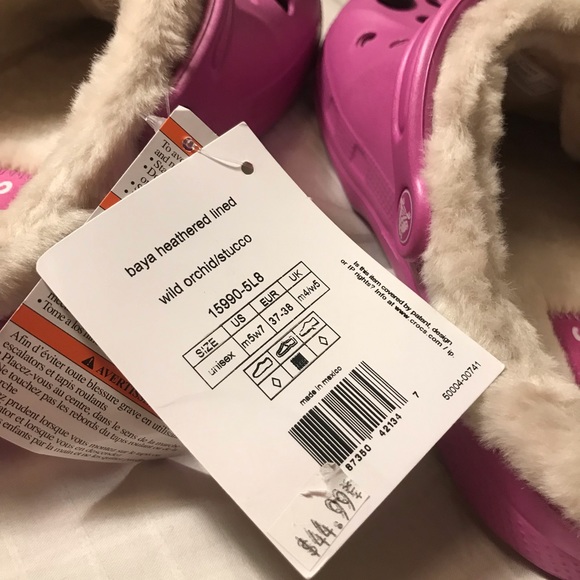 Pink Crocs with fur - Picture 3 of 4